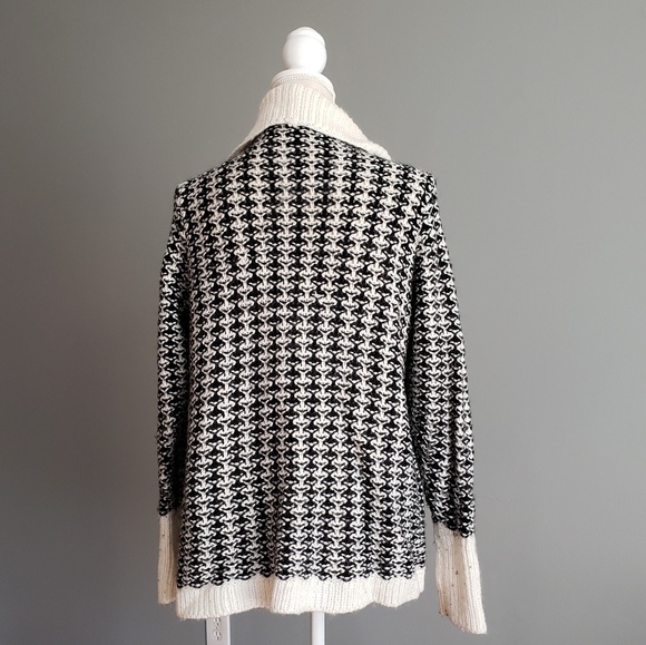Apt 9 super soft open front b+w knit sweater - Picture 3 of 7